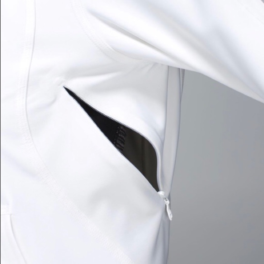 NWT, Lululemon “Feeling Frosty Softshell” - Picture 8 of 8